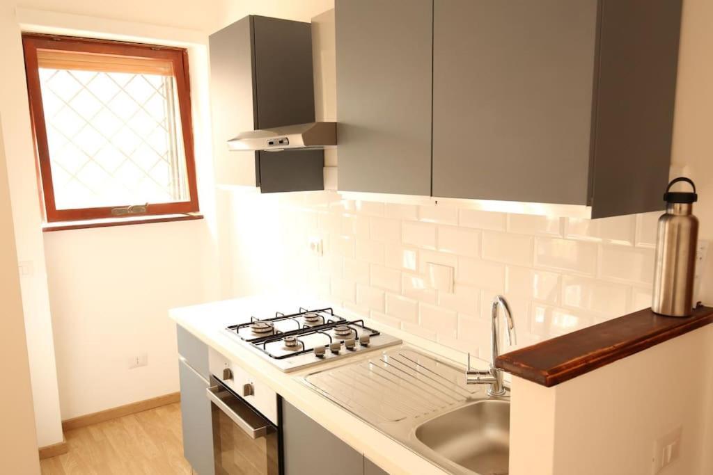 Cozy Coastal Gateway Apartment Lido di Ostia Exterior photo