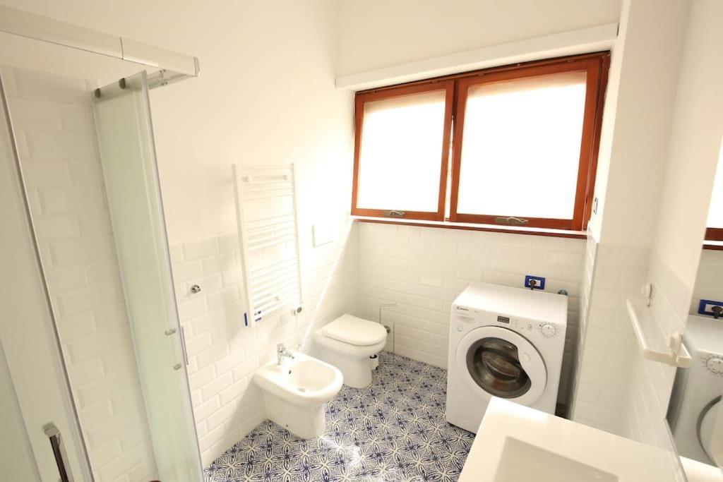 Cozy Coastal Gateway Apartment Lido di Ostia Exterior photo